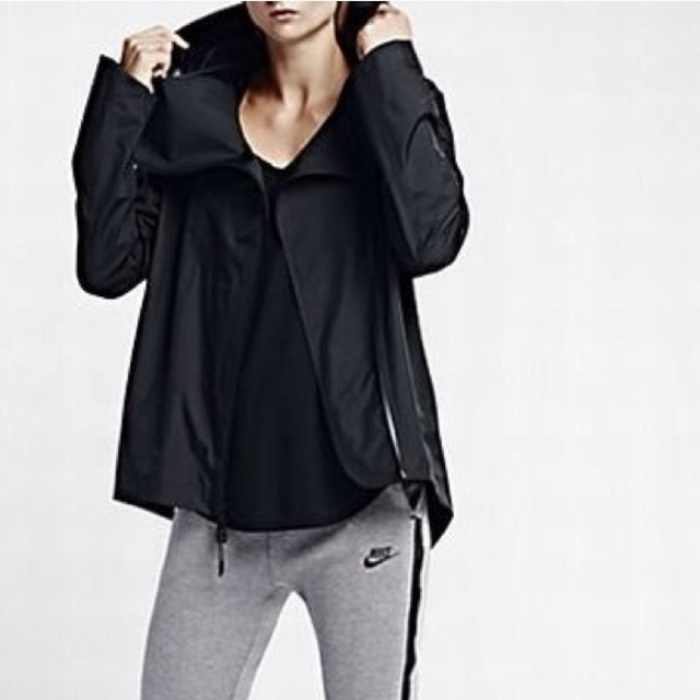 Nike H20 Woven Cape Waterproof Jacket
